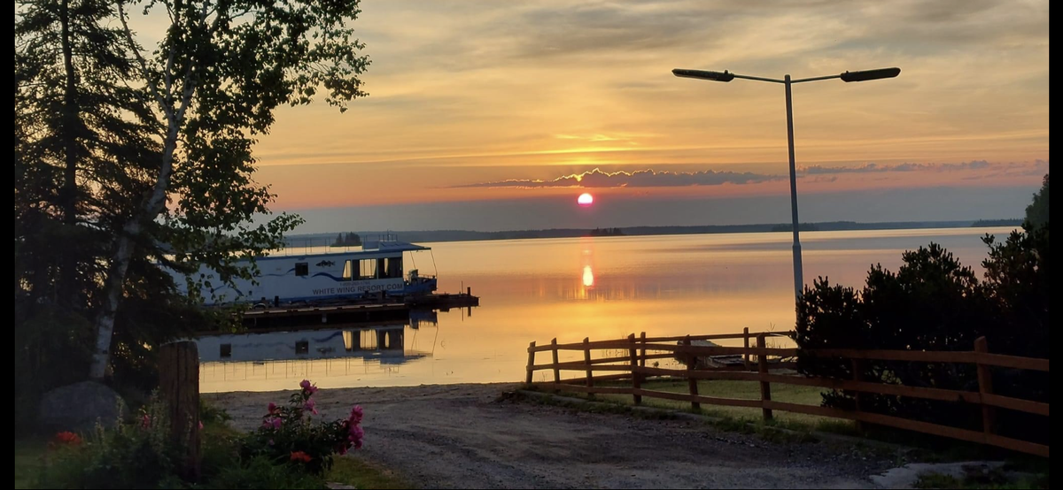 House Boat Rentals on Lac Seul House Boat Rentals on Lac Seul
